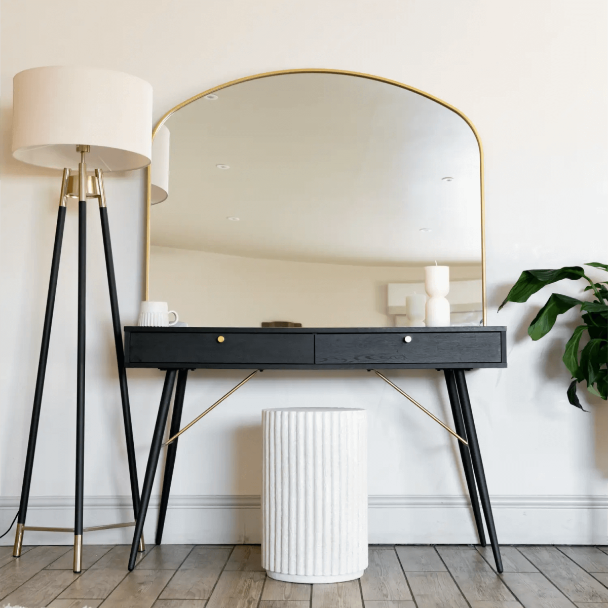 Yōko Gold Metal Gentle Arch Mirror - Elegant 95cm x 120cm Statement Piece