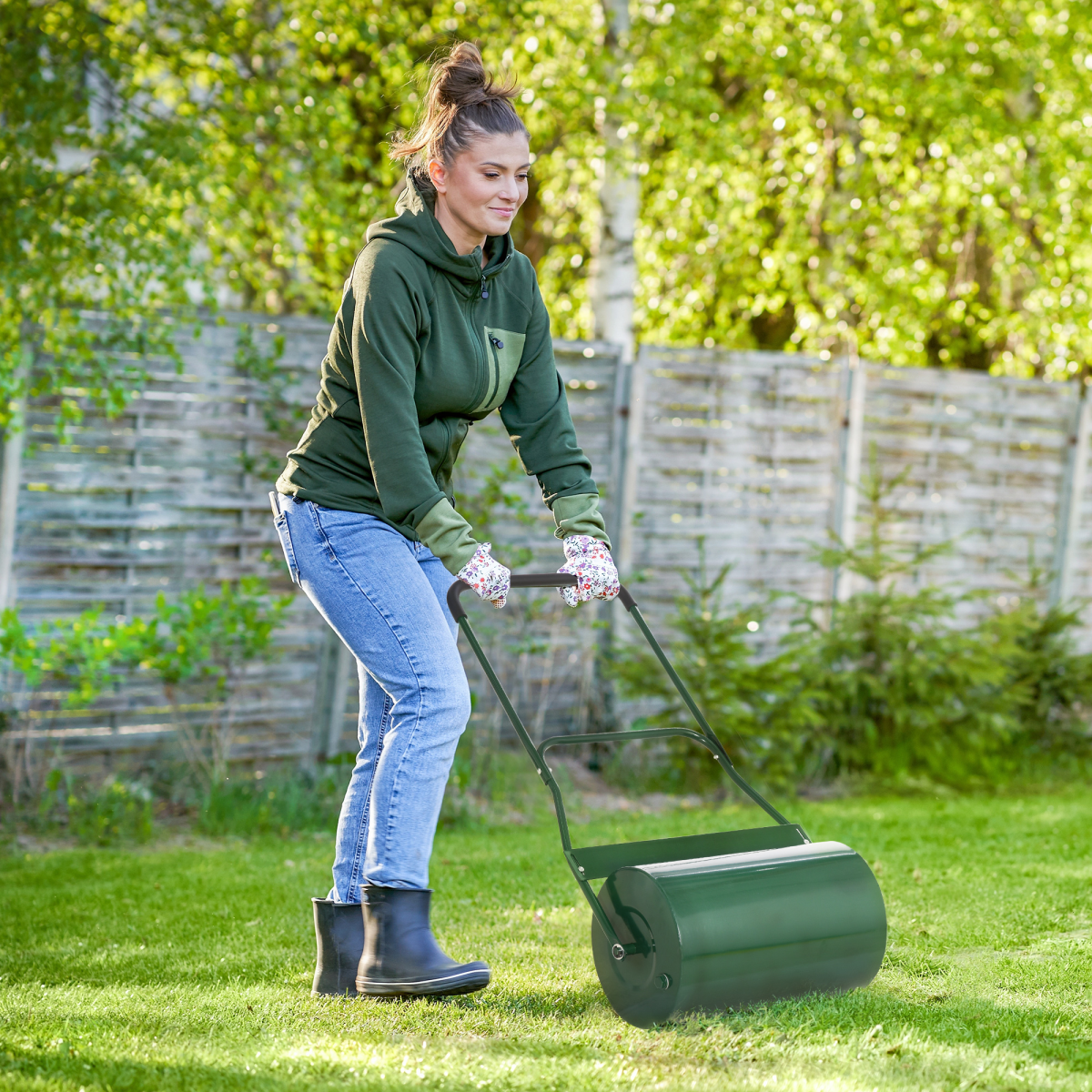 Outsunny 50L Steel Lawn Grass Roller - Achieve a Flawless Finish Effortlessly!