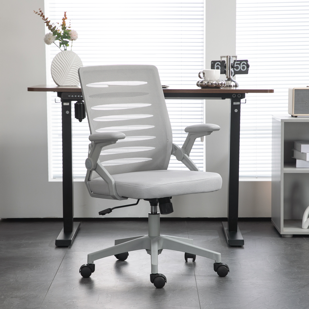 Vinsetto Ergonomic Mesh Office Chair with Lumbar Support & Swivel, Grey