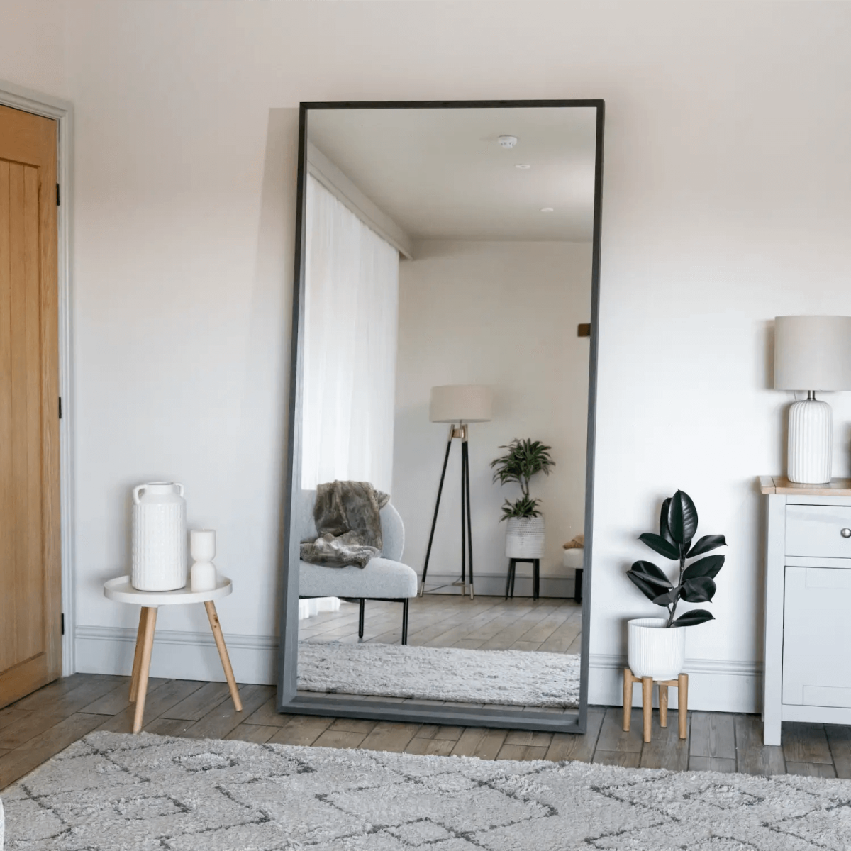 Hanaka Black Oak Full-Length Mirror – Elegant Design & Versatile Style