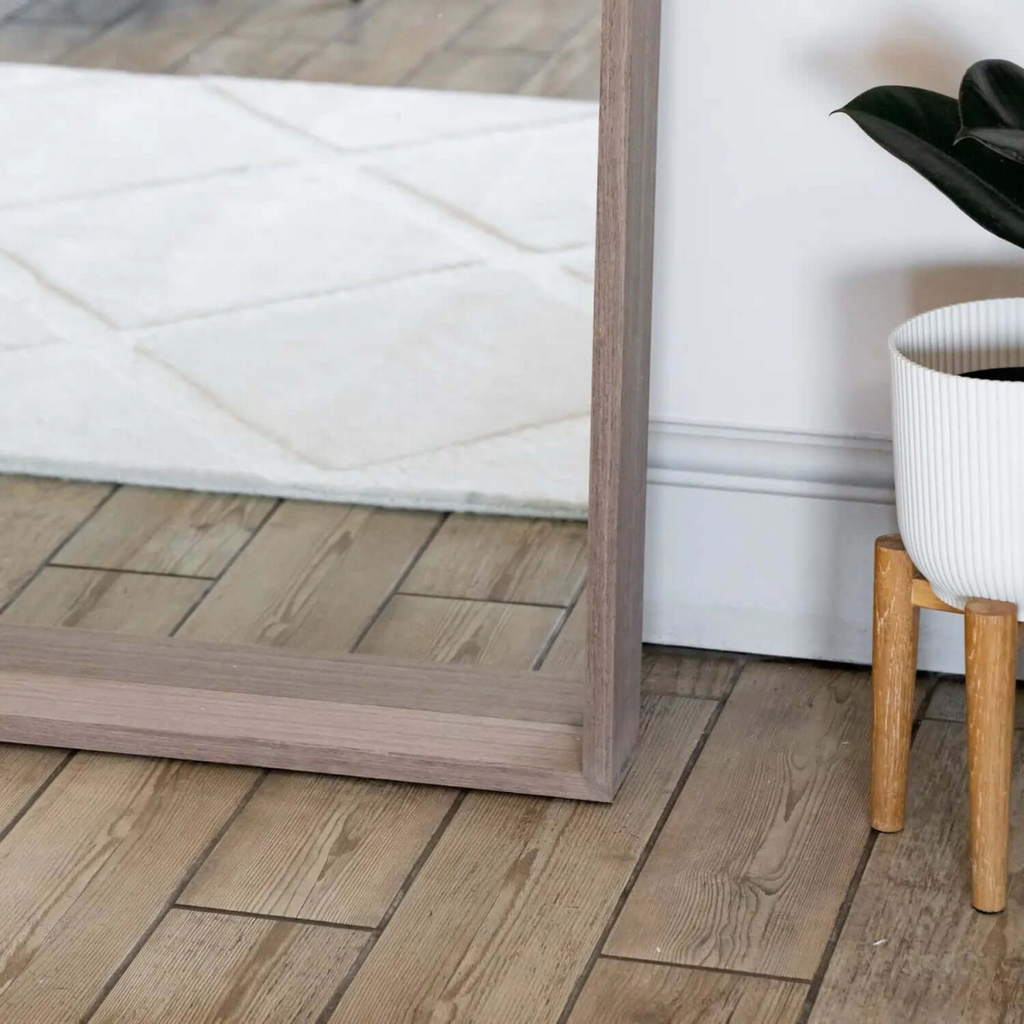 Hanaka Full-Length Walnut Leaner Mirror – Timeless Elegance & Versatile Style