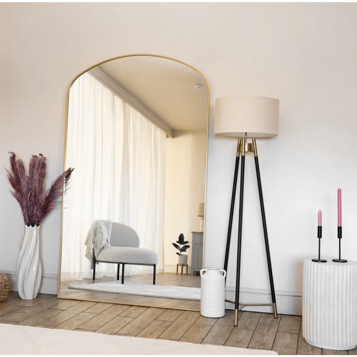 Yōko Luxury Gold Metal Gentle Arch Mirror - Chic Elegance for Any Space
