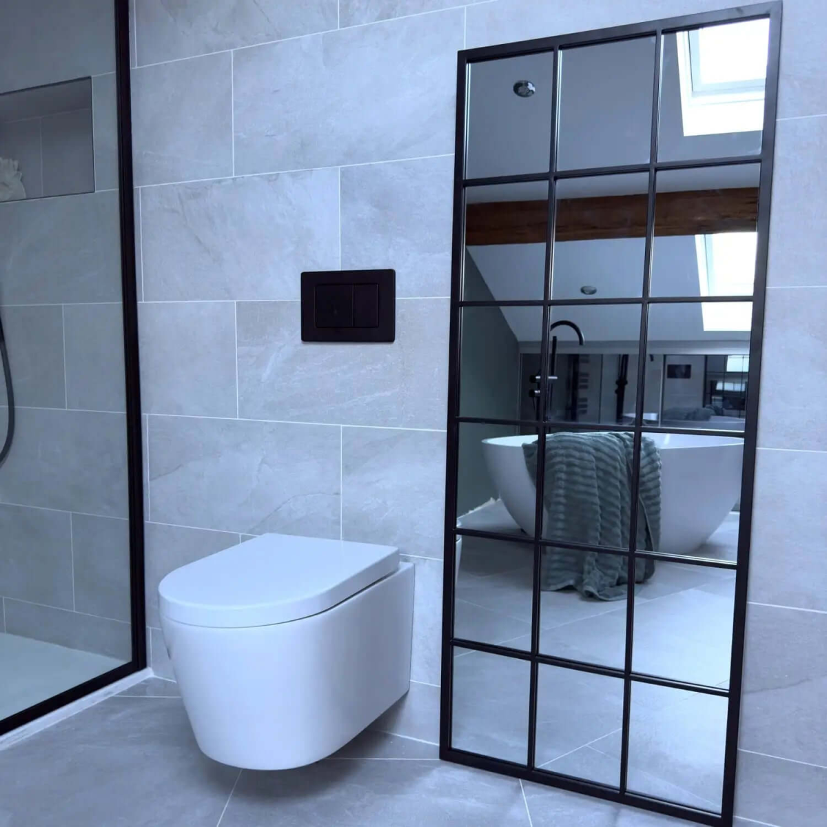 Kyō Lattice Grid Mirror - Elegant Black Metal, 150cm x 60cm, Timeless Decor Accent