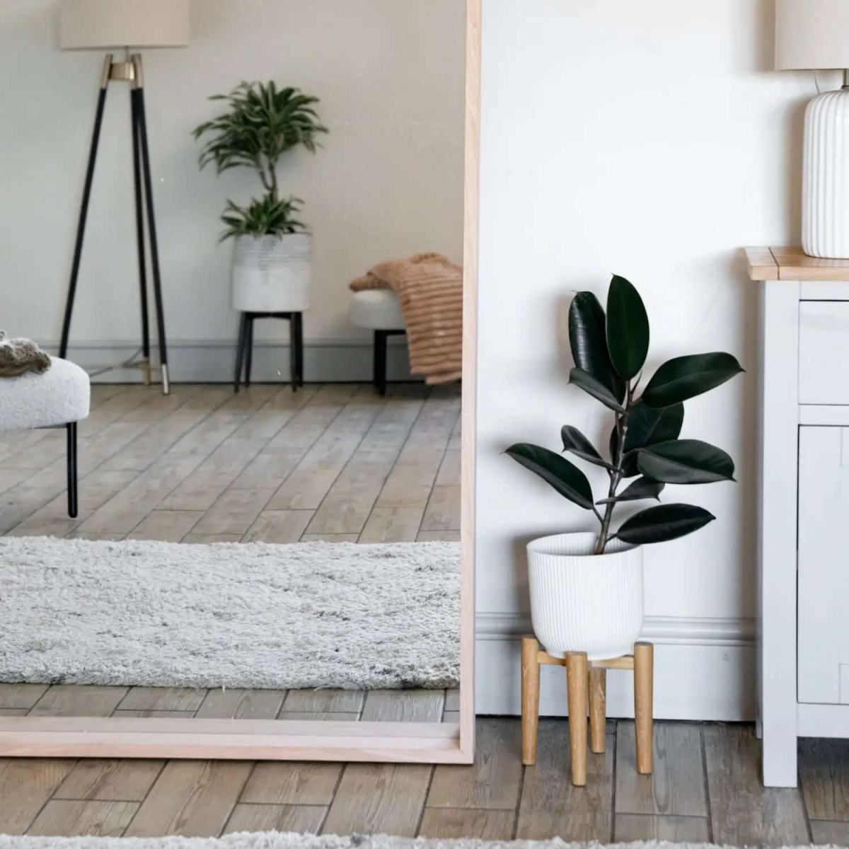 Hanaka Natural Oak Leaner Mirror - Full-Length Elegance for Every Space