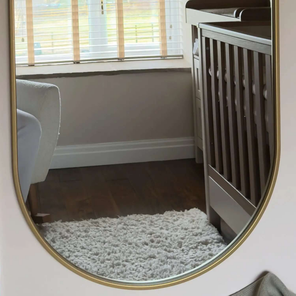 Emi Gold Metal Oval Mirror - Luxe Full-Length Design for Modern Spaces