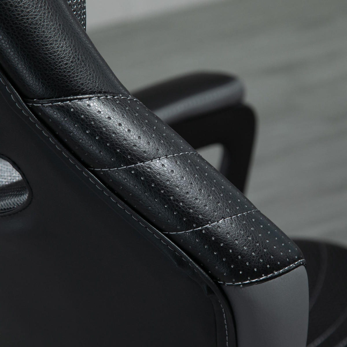 Vinsetto Racing Gaming Chair - Ergonomic Comfort with Style & Swivel Mobility