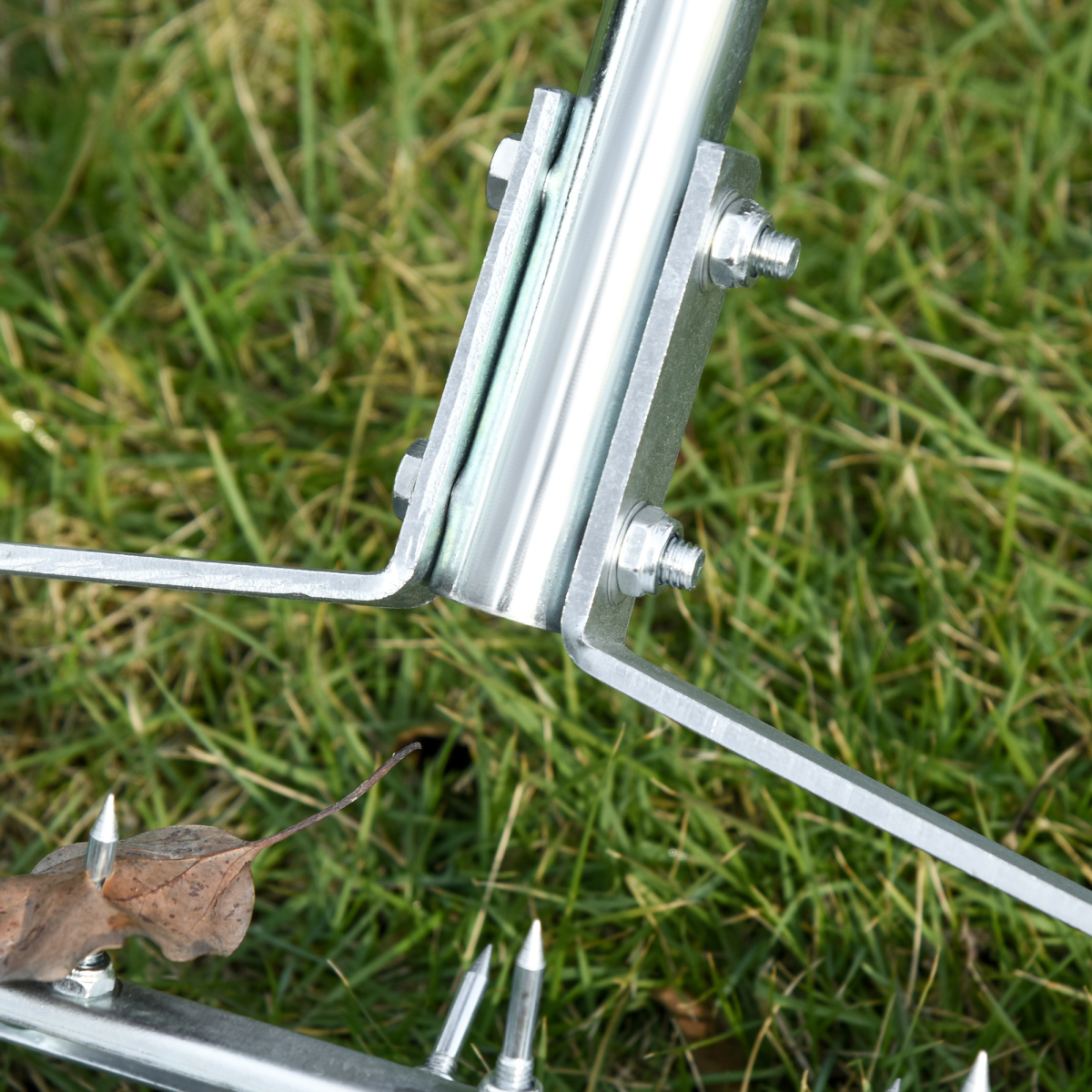Outsunny Lawn Aerator Roller-Green/Silver