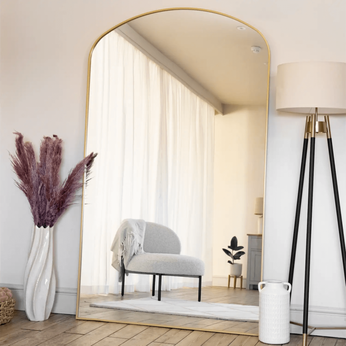Yōko Gentle Arch Mirror - Elegant Black Metal Design, 180cm x 105cm